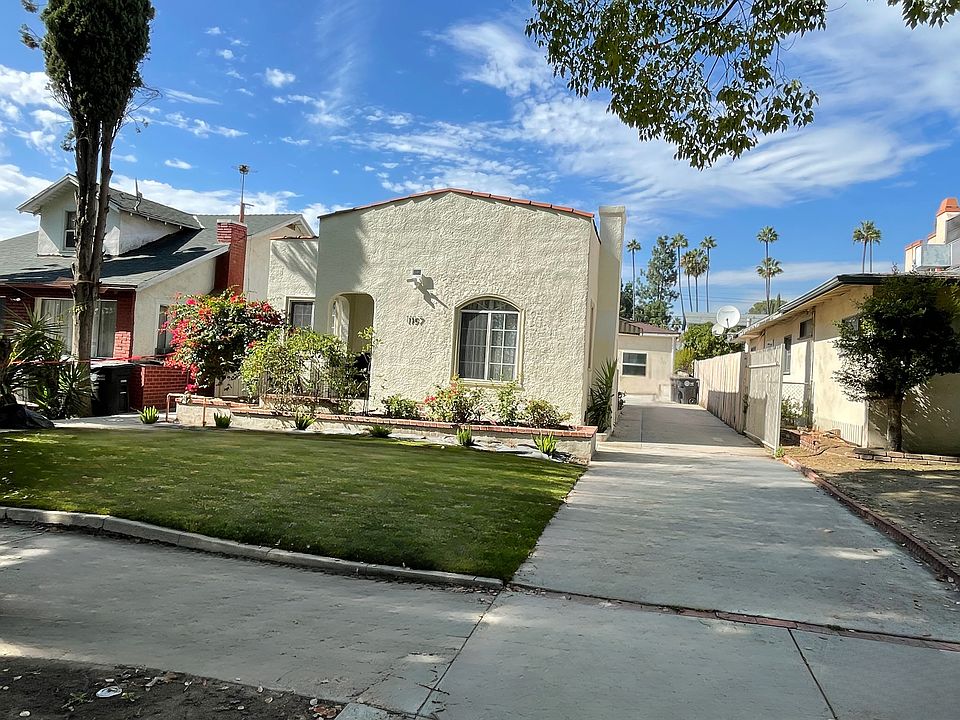 Street View. Note, the unit is in the back and part of a 4-unit property.