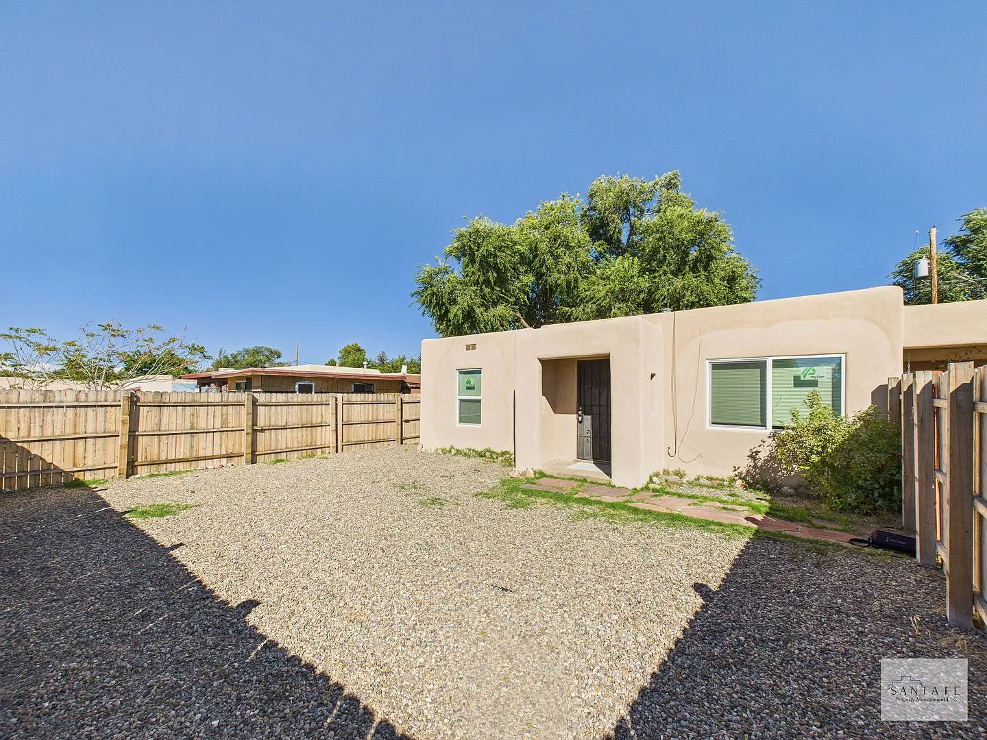 Cute Centrally Located Single Family Home Available Now! — Photo 2