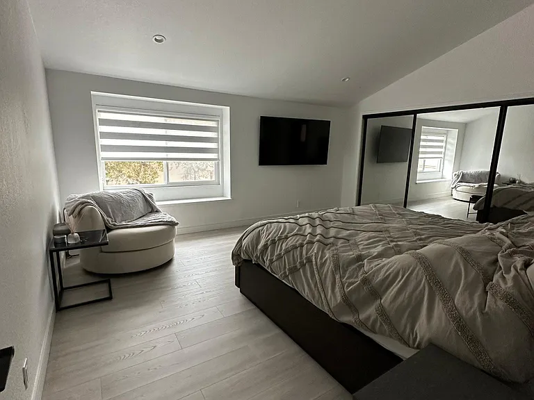 Phelan Ln — Photo 2