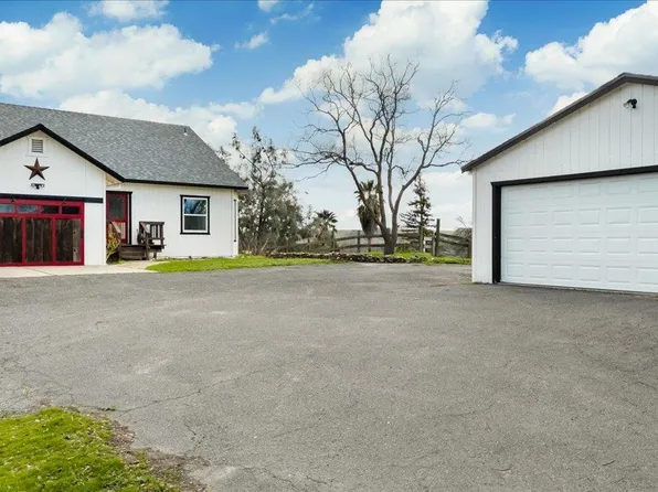 12805 Lynde St, Knights Ferry, CA 95361