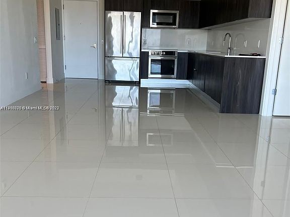 3rd image of 2960 NE 207th St Penthouse 16