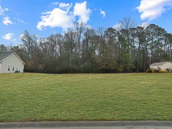 3rd image of 306 Moulton Dr.