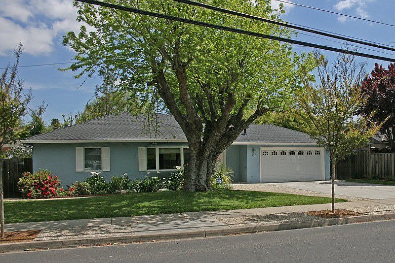 2nd image of 466 N Milton Ave