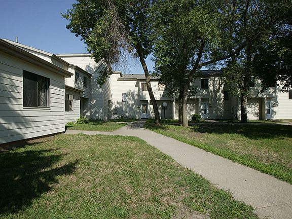 3rd image of 6813 Grimes Pl N