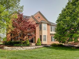 10392 Fellows Creek Dr, Plymouth, MI 48170