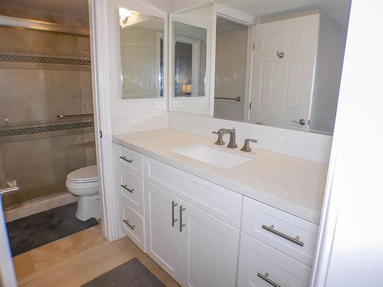 7509 Draper Ave #305 — Photo 10