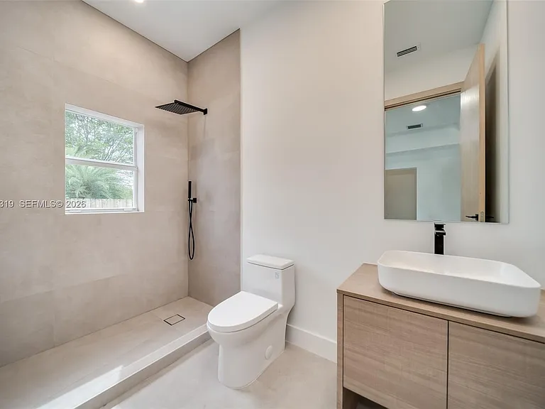 8990 N Miami Ave — Photo 39