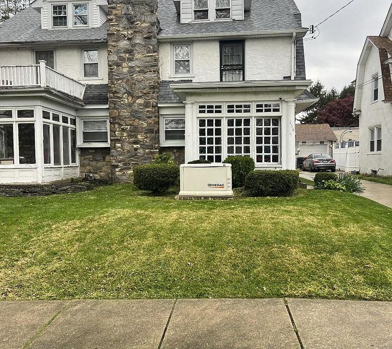 1st image of 114 E Parkway Ave