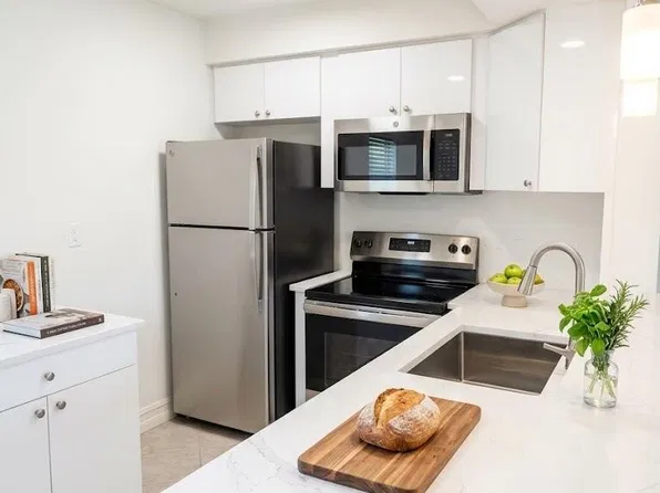 2713 NE 33rd Ave #2, Fort Lauderdale, FL 33308
