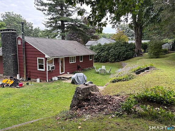 3rd image of 239 Johnson Street