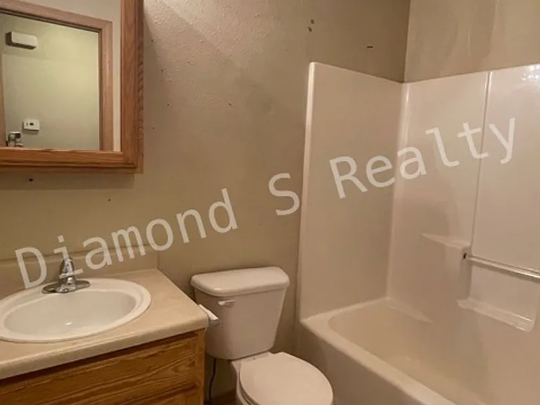 2313 N Rogers Ave — Photo 11