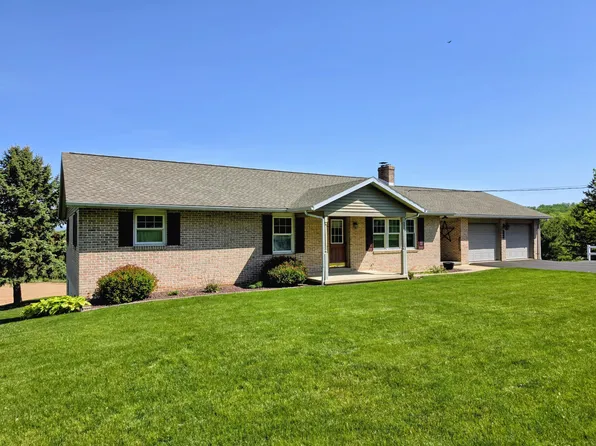 154 Valley View Dr, Ephrata, PA 17522