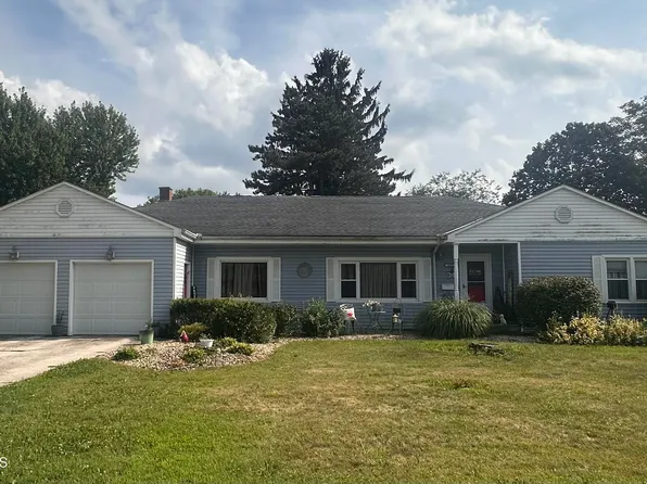 645 Van Buren St, Fostoria, OH 44830