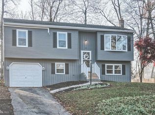 25 Shamrock Ln, Etters, PA 17319