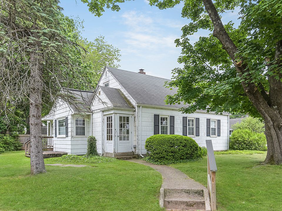 1st image of 61 McKinley Dr