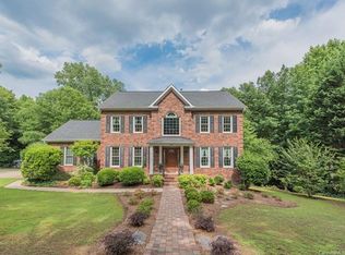 7220 Leharne Dr, Charlotte, NC 28270
