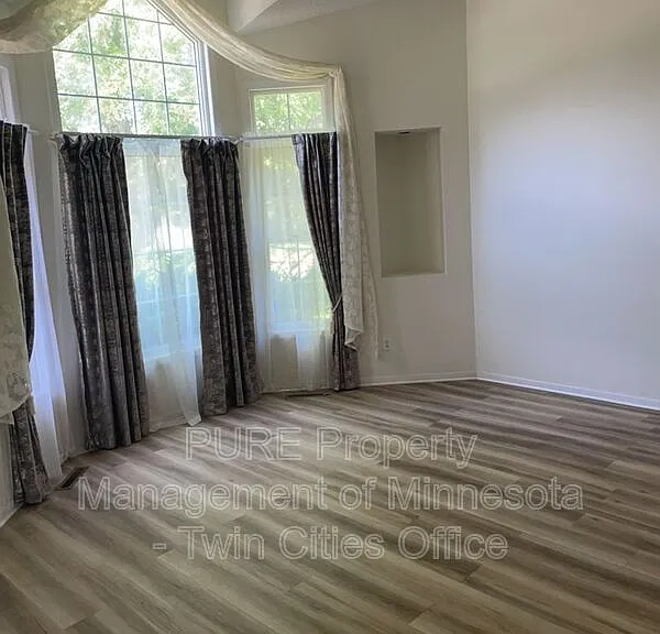 8636 Pheasant Run Rd — Photo 4