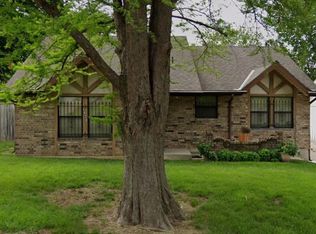 5920 Elmwood Ave, Kansas City, MO 64130