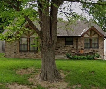 5920 Elmwood Ave, Kansas City, MO, 64130