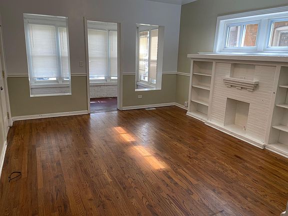 3rd image of 7944 S Loomis Blvd #1