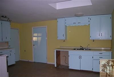 3rd image of 59110 Sunway Dr