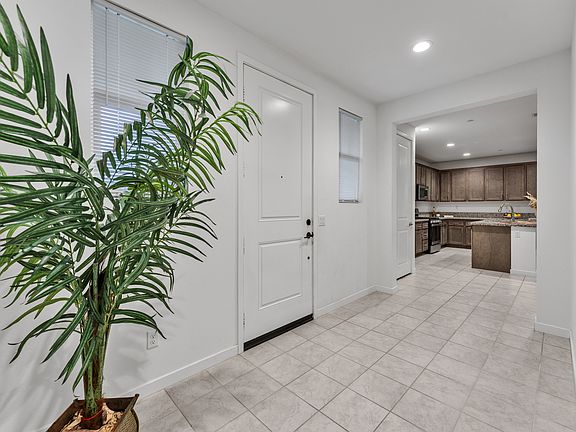 5th image of 2920 S Halton Paseo