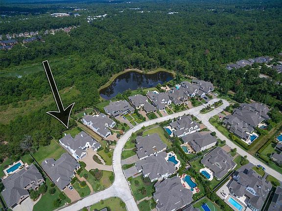 2nd image of 30 S Parkgate Cir