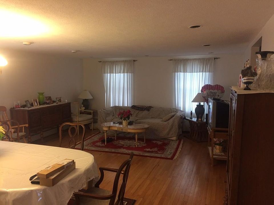 2nd image of 110 Williams St