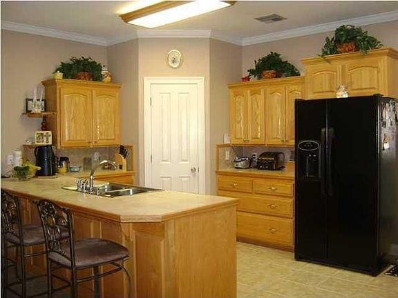 2nd image of 611 Quence Dr