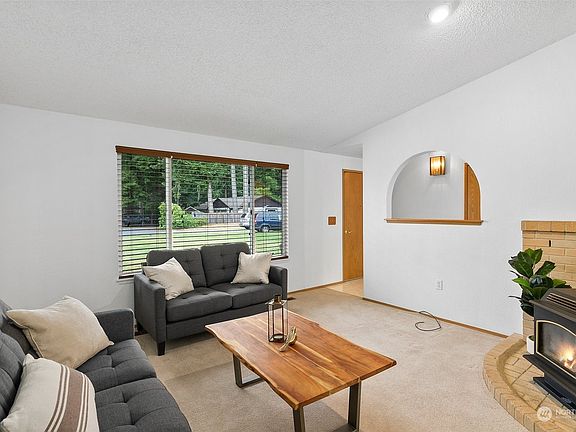 5th image of 15316 107th Avenue Ct E