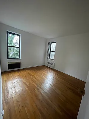 Rented by Eric Goodman Realty Corp | media 15