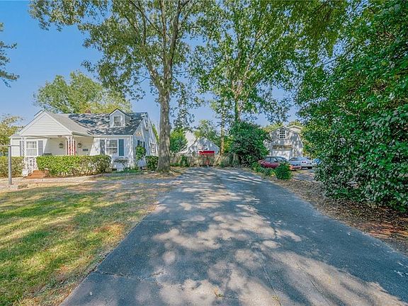 4th image of 518 Virginian Dr