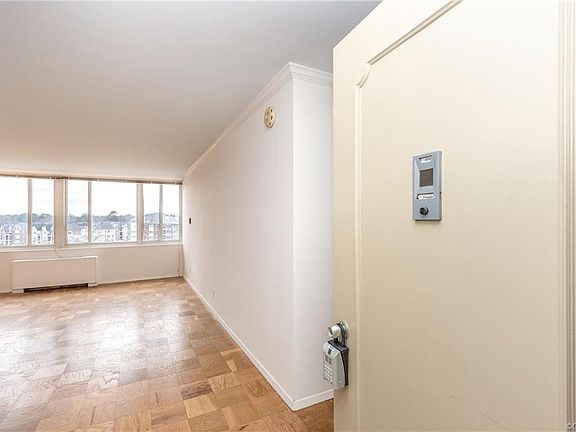 4th image of 5100 Monument Ave Unit 604