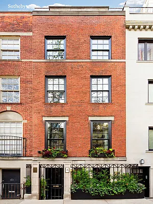 Sold by Sotheby's International Realty | media 12