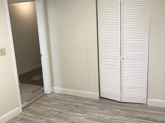 4th image of 182 Montauk Ave #1
