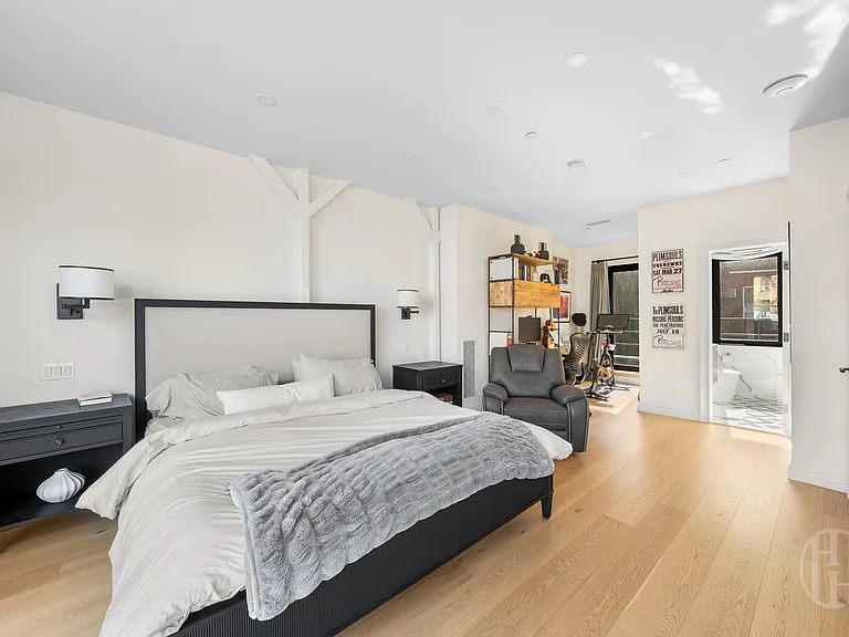 107 Greenwich Ave #2 — Photo 8