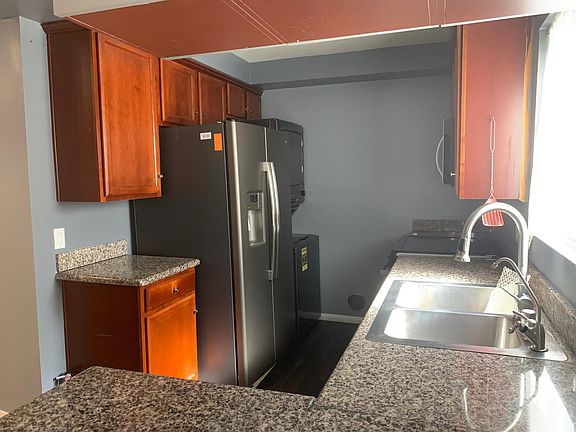 5th image of 1620 N San Fernando Blvd APT 30