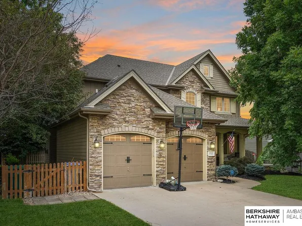 4401 S 193rd St, Elkhorn, NE 68135