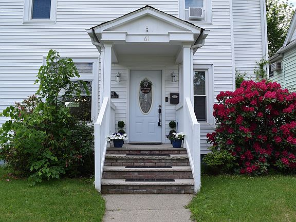 4th image of 61 Schubert St