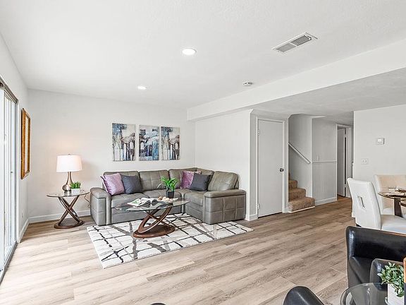 5th image of 717 W Fremont Ave