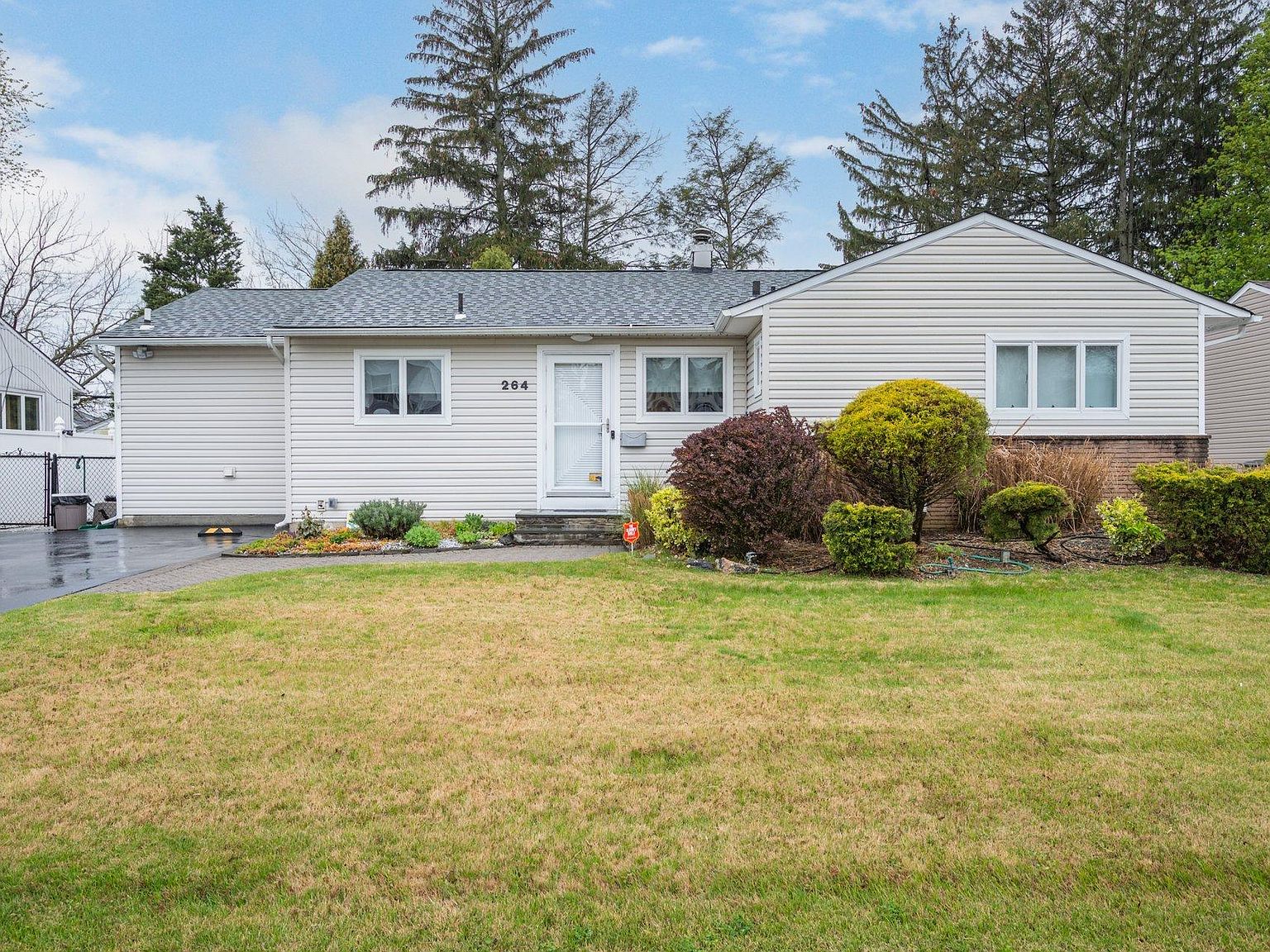 264 Hill Rd, Plainview, NY 11803 Zillow