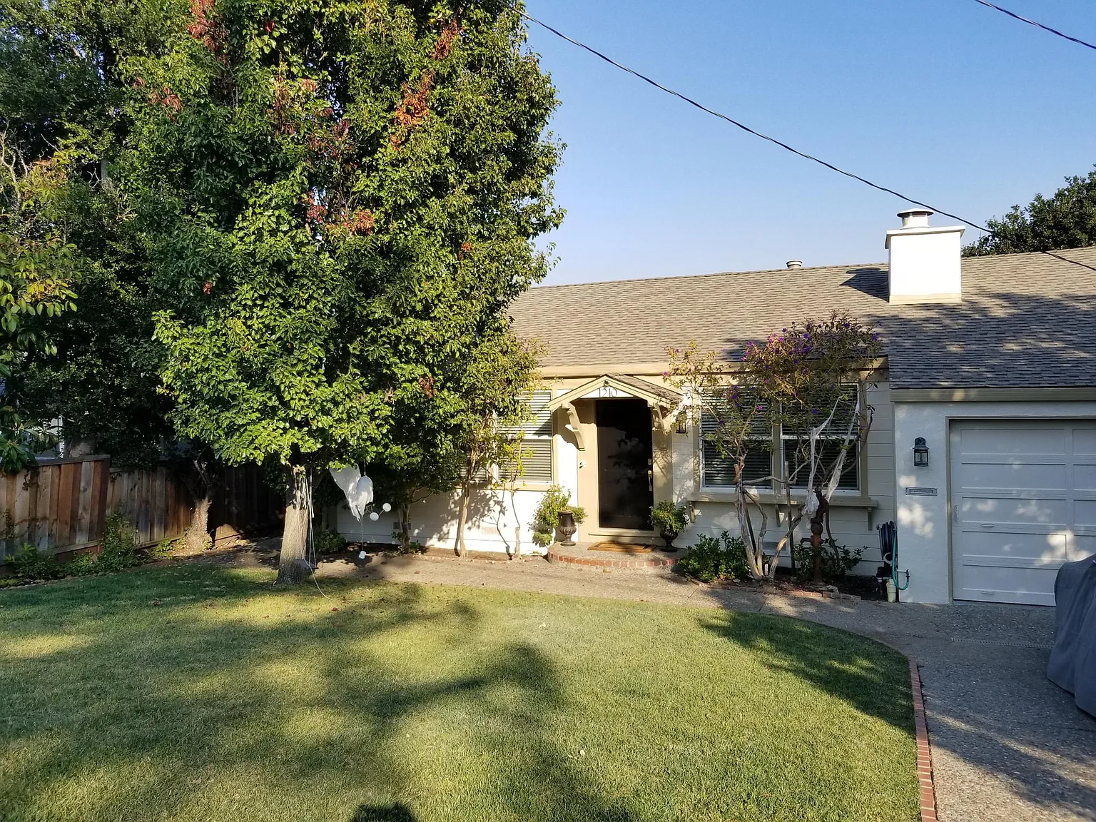 1210 Academy Ave photo 1