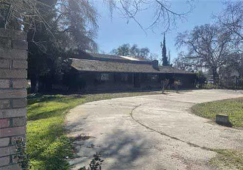 2520 Paradise Rd photo 1
