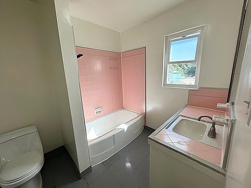 2nd image of 1822 W Silverlake Dr #4