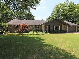 1493 Cherokee Hills Dr, Bartlesville, OK 74006