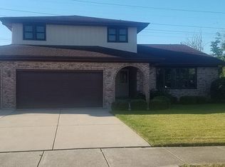 8841 Pebble Beach Ln, Orland Park, IL 60462