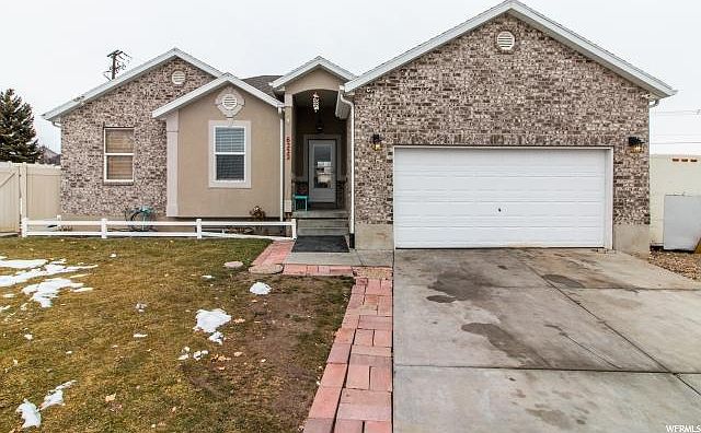 1st image of 6222 S Waller Ln