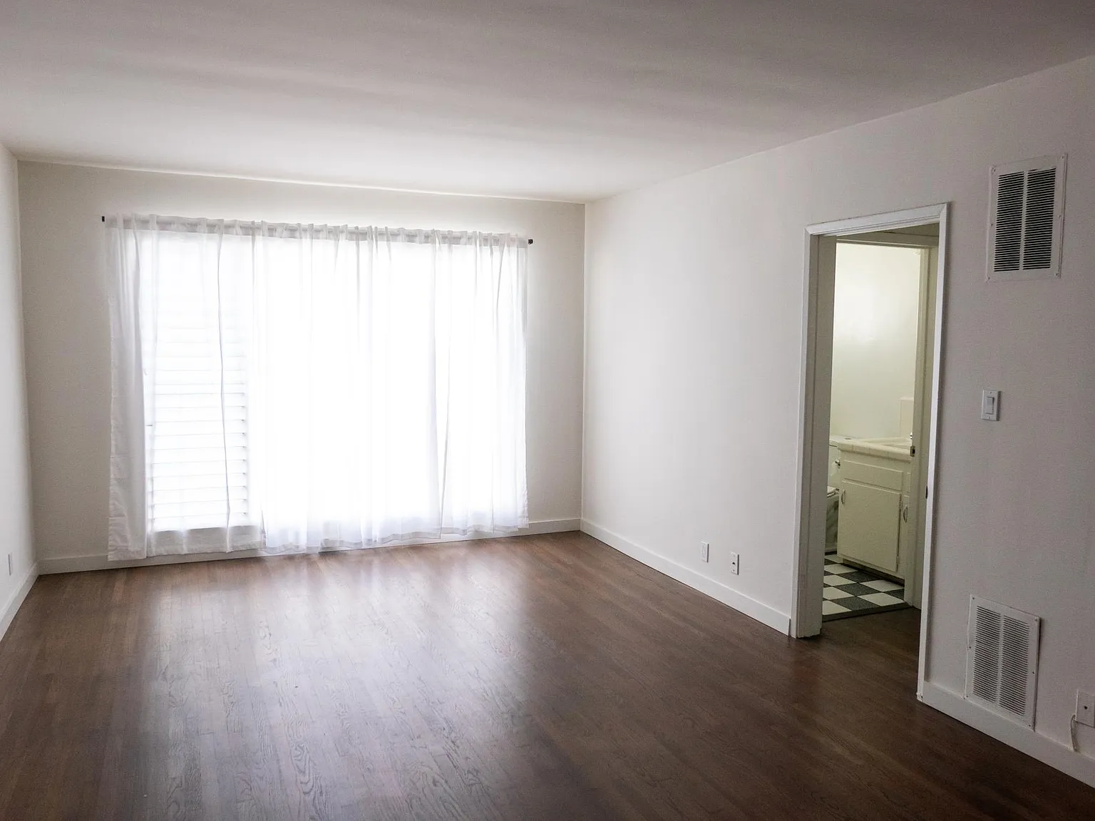 1 bed, 600 sqft, $2,350 — Photo 1
