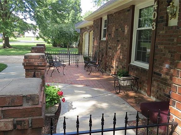 Another angle of the courtyard.
