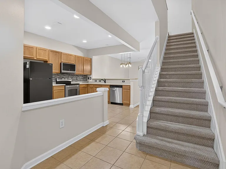10137 Pink Palmata Ct — Photo 4